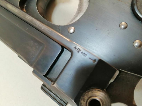 Vendo pistola BERGMAN BAYARD MOD 1908 reglamentaria del Ejercito Español , todos los marcajes y números 40