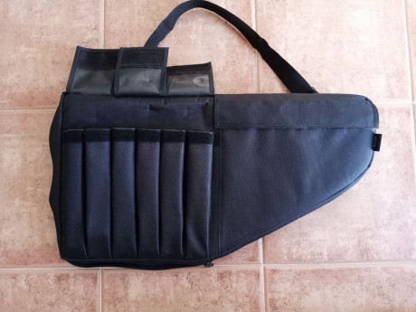 Vendo funda Uncle Mikes para subfusil, prácticamente nueva, puesta en casa por mensajería por 25€



Tengo 02