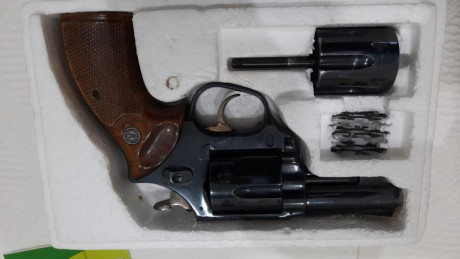 Reanudo la búsqueda.

Compro revolver Astra Police 3" en 357 magnum, tambien lo valoro en 38 spl.

Puedo 11