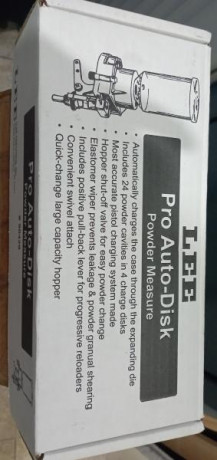 Dosificador Lee Pro auto disk, usado pero estado muy bueno, cuatro discos, accionamiento por cadeneta 02