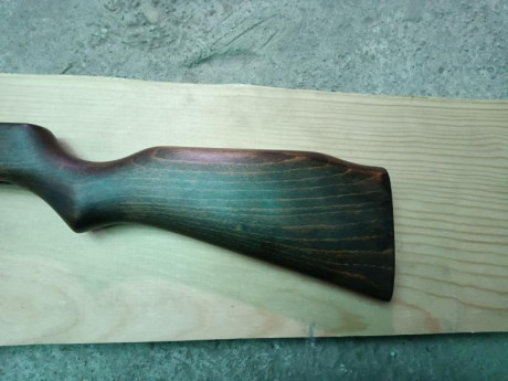 Hola tengo una carabina del 4.5 marca gamo de aprox 25 años o algo mas. Es muy masiva de madera, con estrias 20