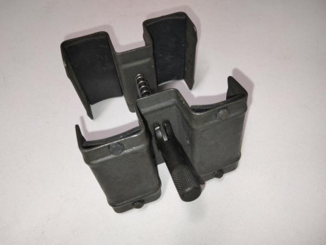 Hola , vendo este util para unir dos cargadores de CETME L-LC o cualquiera de norma Stanag tipo M16 , 00