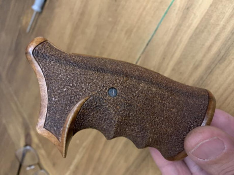 Saludos, vendo cachas Smith Wesson revólver armazón N - round butt . Se acoplan como un guante al arma, 00