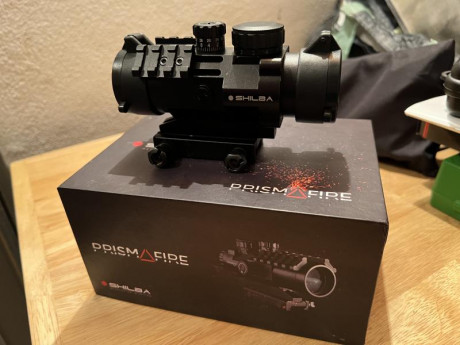 Vendo visor Shil.ba PrismaFire , punto rojo y verde. Precio 150 más 10 euros de gastos si tengo q enviar. 02