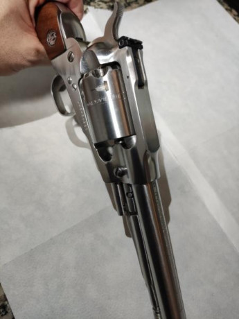 Vendo revolver ruger old army inox con cañón de 7.5.
Estado impoluto, apenas se ha usado.
Precio: 750€ 01