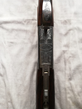 Vendo escopeta superpuesta Browning B25 modelo B2G del calibre 12/70 ánima de 18.2 longitud de los cañones 00