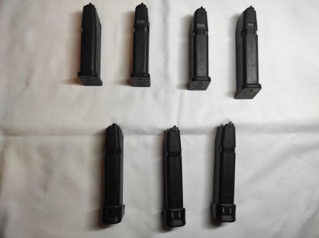 Buenas tardes,

Pongo a la venta cargadores Glock calibre 9mm:
Cargadores 19tiros-->33€
Cargadores 00