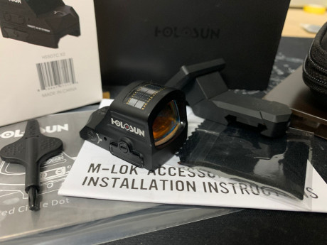 Vendo punto rojo Holosun HS507C-RD X2, casi sin uso, en su caja original con sus manuales, comprado en 00