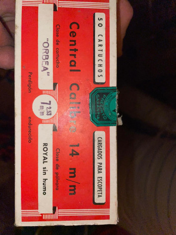 Entre otros muchos cartuchos curiosos, me llego hace poco unas 12 cajas nuevas precintadas de este calibre, 30