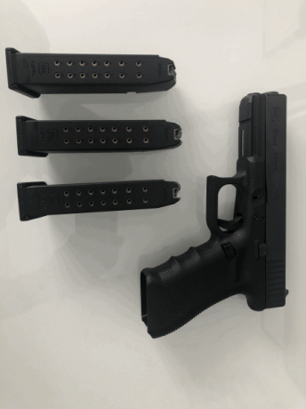 e0d178d8-7a3f-4236-a504-dc314c891ef8.jpg tardes. Vendo mi Glock 17, Gen 4 con muy poco uso , ( entre la 52