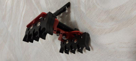 Vendo tres porta cartuchos para ipsc ..son de 8 cartuchos..a 40 € cada uno..están en Barcelona y a estrenar. 01