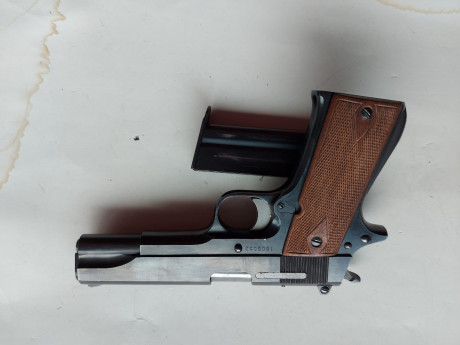 Un amigo vende  STAR A cal 9mm Par.
2 cargadoesr, precio 450€ puesta en casa (destino penínsular) NO NEGOCIABLE 02