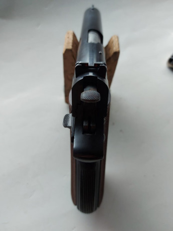 Un amigo vende  STAR A cal 9mm Par.
2 cargadoesr, precio 450€ puesta en casa (destino penínsular) NO NEGOCIABLE 00