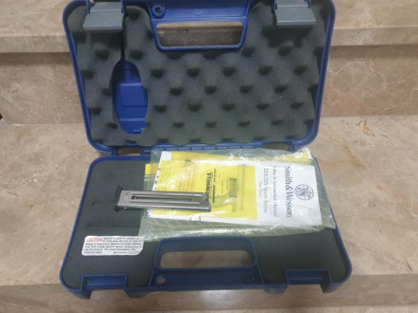 , instruciones y un cargador casi sin usar para la Smith A22

Maletín vendido

Queda cargador y manual, 01