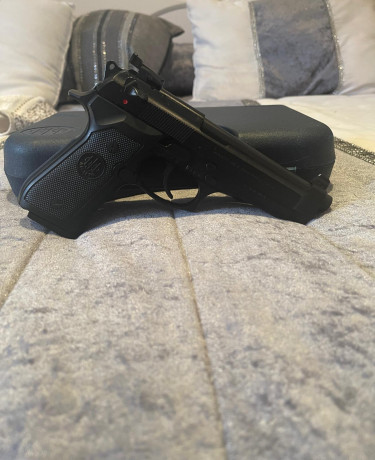 Un compañero del club me ha pedido que le ponga en el foro está Beretta pide por ella 650 € muy muy negociables 01