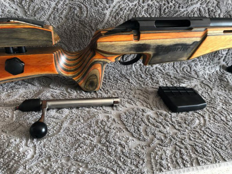 Un amigo me ha pedido que le ponga a la venta unas cosillas.
Esta es una de ellas.


Tikka T3X Sporter 02