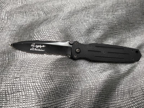 Vendo esta gerber applegat fairbairn black . Esta usada y   y con evidentes signos de uso. Esta en Valencia. 02