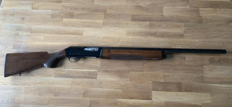 Escopeta repetidora
Marca FABARM
Modelo ELLEGI
Calibre 12
Cañón de 71 cm
Sistema mecánico por gases
Choque 02
