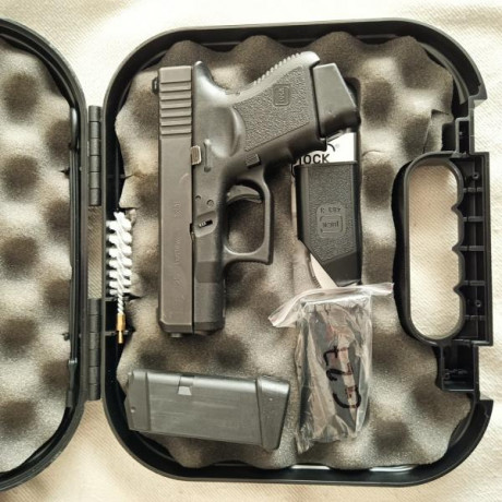 Buenas tardes,

Se vende Glock 26 - 3ª Generación.

Está guiada en "A" - CNP (hay que esperar 12