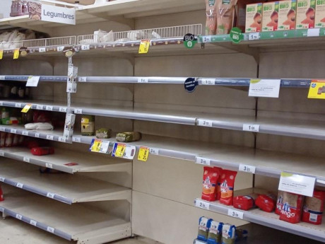 Hoy no vino  el camion a Lidl local:

Yogures naturales desnatados desaparecidos

No hay banana

Kiwi 60