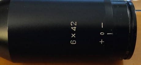 Alguien me diría de que fabricante y quemodelo es este visor ??? No tiene más datos que lo que se ve. 02