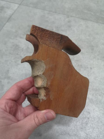 Cacha marca Matchgun para Steyr LP10. Esta modificada como se ve en las fotos. Talla M. 

  110 EUROS 00