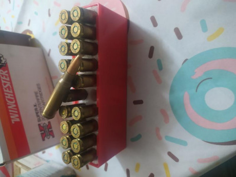 Hola, mi suegra ha encontrado munición vieja de un rifle de un familiar que falleció hace años que tenía 10