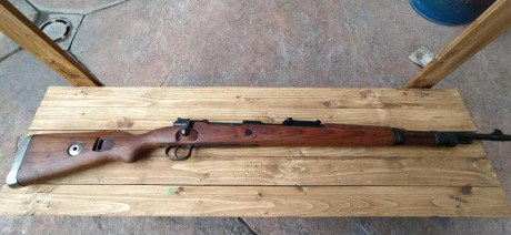 Hola. Vendo un Kar 98 de los capturados por los yugoslavos tras la Segunda Guerra Mundial, y rehecho en 40