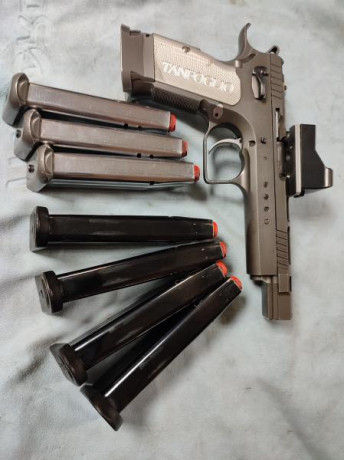 Pongo a la venta este arma que es de lo mejorcito que a pasado por mis manos de Open. Se trata de una 01