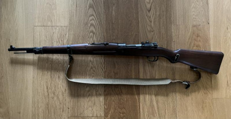 Vendo Mauser 7x57 Fabricado en BRNO para ejército Uruguayo. Tiene unos 100 años. Funciona bien. Guiado 01