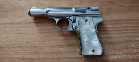 Buenas a todos, pues que por exceso de armas tengo que liquidar esta, una astra 3000 en calibre7.65. esta 01