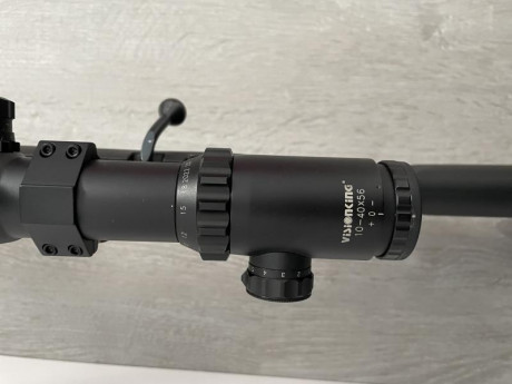 Vendo mi carabina Marlin XT-22 del calibre 22 LR junto con el visor VisionKing 10-40x56 tal como aparece 00