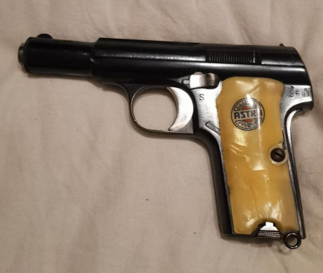 Vendo Astra 300.  9corto  guiada en "F"
Perfecto estado.  300€ 01