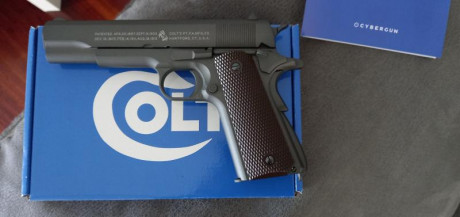 Pistola Colt 1911 de airsoft en calibre 6mm dispara bolas de plástico carga por botellas de co2, replica 00