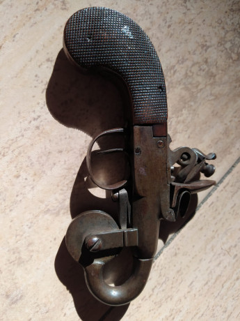 Se vende probador de pólvora muy antiguo del siglo 18.
Incluye rueda para medición del potencial que tenia 02