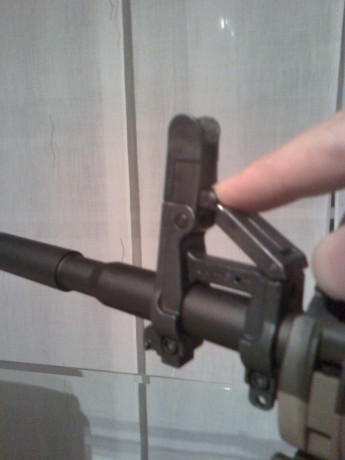 hola a tod@s
hace muy poco que tengo el colt M4 del 22lr y le tengo puesto un visor tasco 6x24x50 va muy 01