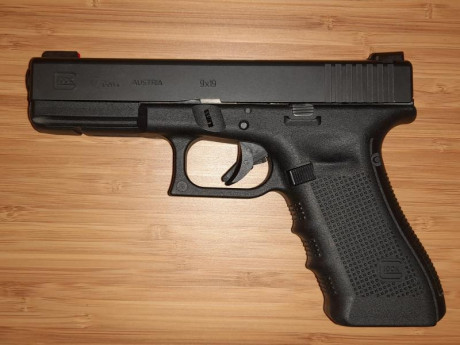 Vendo


Marca: Glock
Modelo: 17 gen 4
Calibre: 9mm Pb
Guía: F
Precio:  480 Euros     440 Euros  

Caja 01
