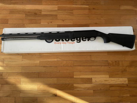 Vendo escopeta, Stoeger M3K, calibre .12, semiautomática, 66cm de cañón,
con 3 chokes (Cyl, 4*** y 3 ***), 01