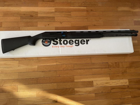 Vendo escopeta, Stoeger M3K, calibre .12, semiautomática, 66cm de cañón,
con 3 chokes (Cyl, 4*** y 3 ***), 00