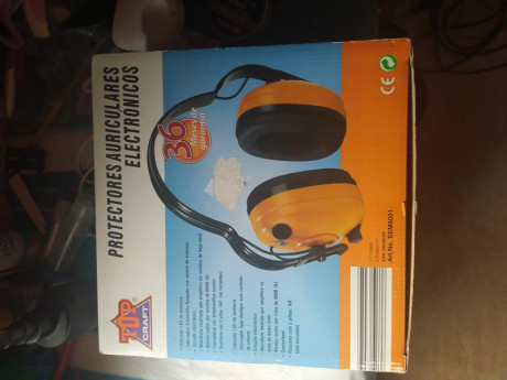 Se venden protectores auditivos electrónicos por 25€ Están nuevos sin usar 20