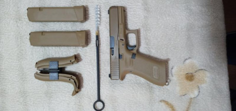 Pues eso, que vendo mi Glock 19X totalmente nueva. No ha disparado ni un tiro.
La compré en Enero de 2021. 02