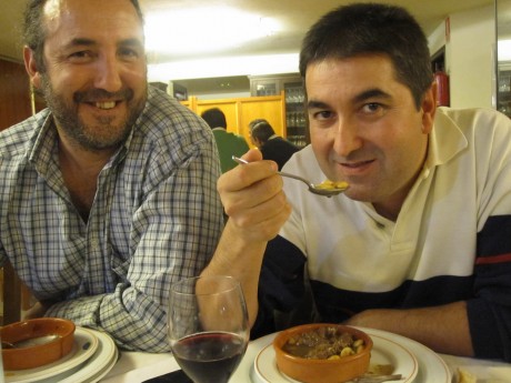   LOS ALMUERZOS DE CAZA MENOR NO CUENTAN  

Los veteranos ya sabéis como funciona esto, pero por si acaso 51