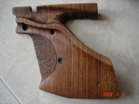 VENDIDAS.VENDO JUEGO DE CACHAS ANATOMICAS BBVO.PARA SMITH WESSON MODELO  41. CALIBRE  22 LR
EN PERFECTO 01