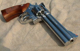 Vendo mi revólver Smith and Wesson 357 Magnum. Modelo 686 de 6 pulgadas, puede disparar 358 especial y 00