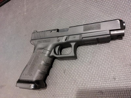 Hola , 

vendo glock 34 con miras de Sevigny de competición y 2 cargadores 

Tel - 655592842 ( whatsup 00