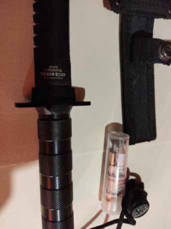 Cuchillo nuevo de supervivencia
30€
Envío incluido en la península 00