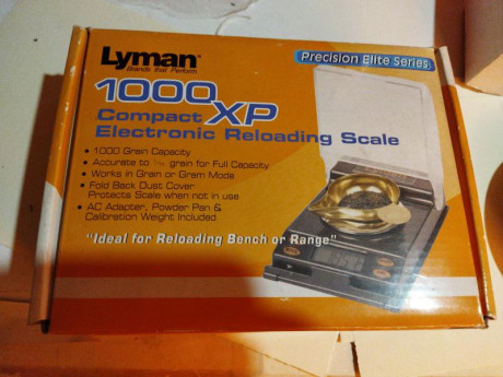 Vendo bascula digital liman 1000xp
Por no utilizar 
Funciona perfectamente
Precio 40€ 
Con envío incluido 01