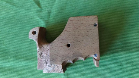 Hola a tod@s,
vendo  cachas anatomicas para  S&W 686, armazón L,  de zurdo y  sin estrenar, 
45 euros, 02