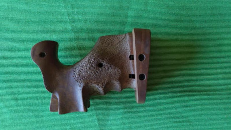 Hola a tod@s,
vendo  cachas anatomicas para  S&W 686, armazón L,  de zurdo y  sin estrenar, 
45 euros, 00