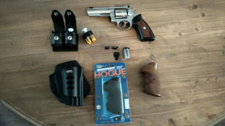   VENDIDO  
Hola a todos,
Vendo revolver  RUGER GP100 357/38 Special  en perfecto estado
con muy poco 02